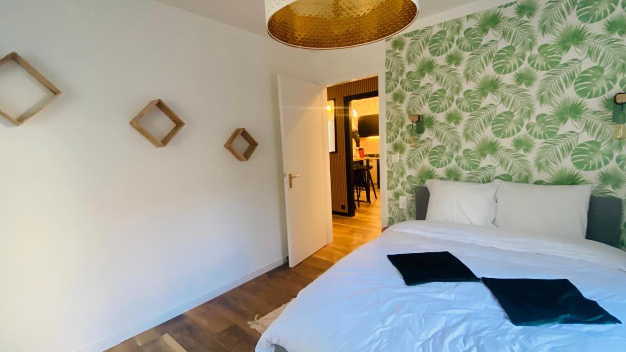 Appartement 2 chambres avec terrasse vue sur jardin arboré Pontarlier Exterior foto