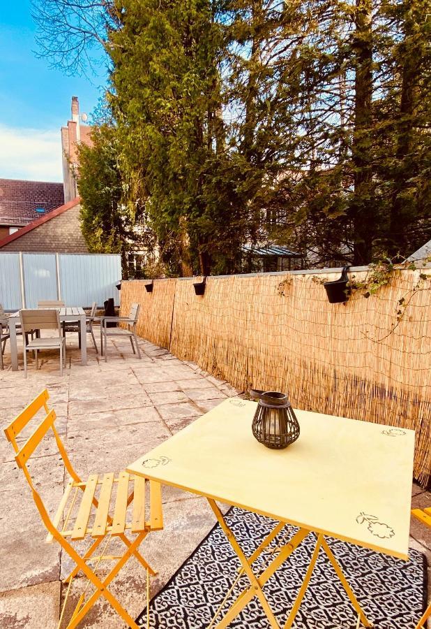 Appartement 2 chambres avec terrasse vue sur jardin arboré Pontarlier Exterior foto